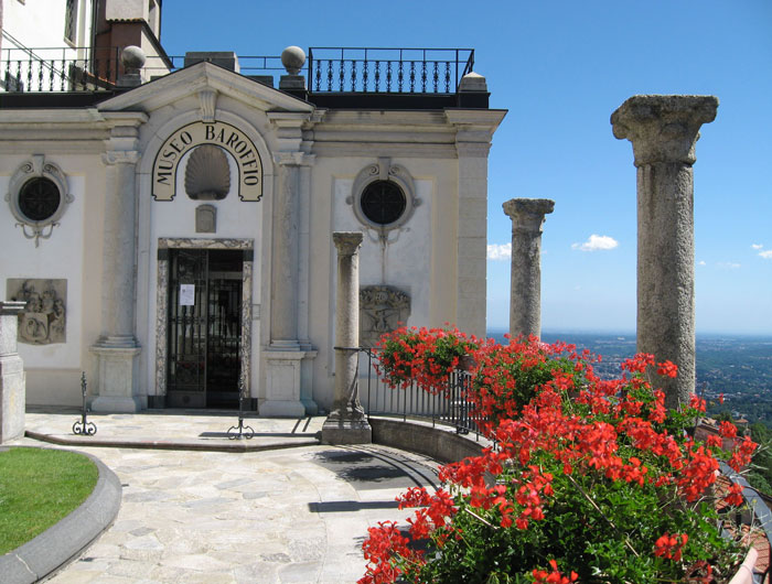 Ingresso museo Baroffio e Santuario m